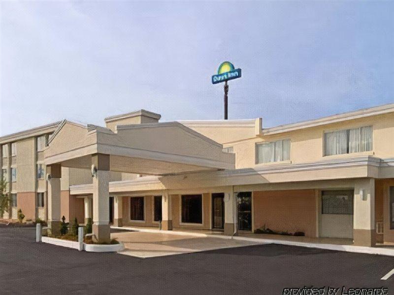 Days Inn Chicopee Exterior foto